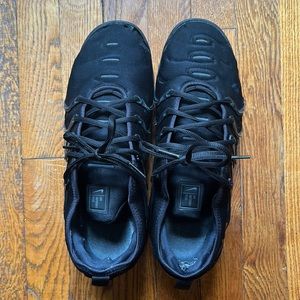 Men’s black Nike tn air vapor max size 10.5